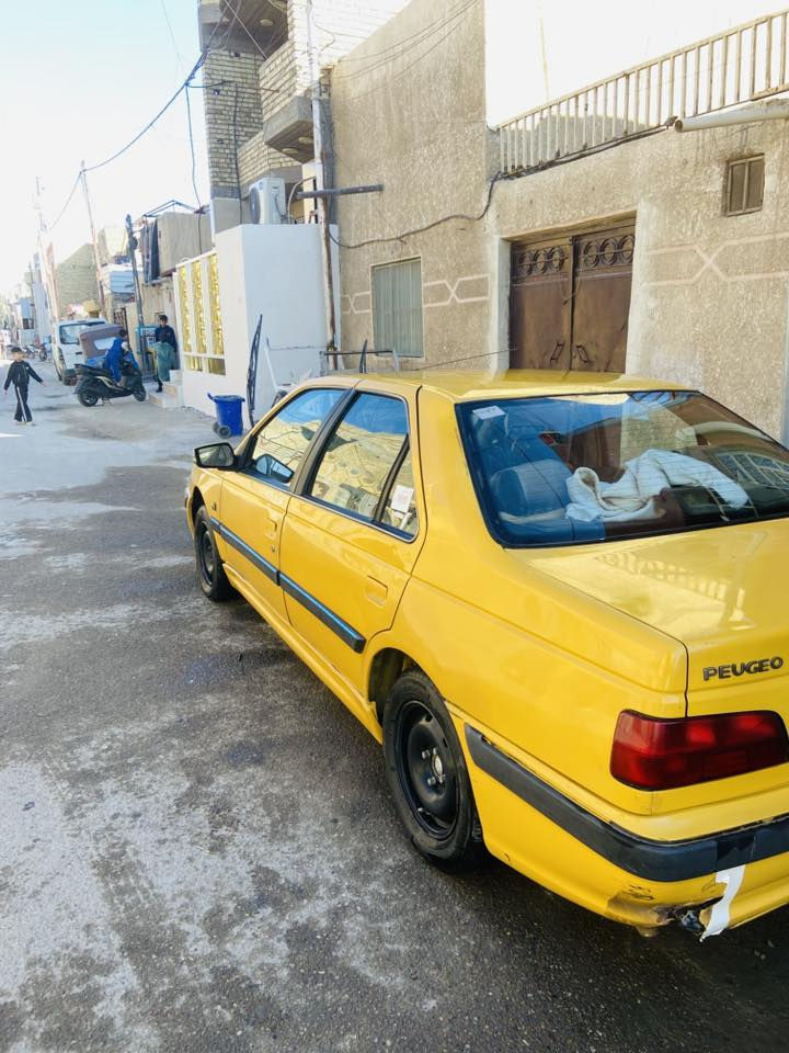 يالله سلام عليكم بيجو بارص 2015 سياره خير من الله وما مشتغله تكسي اني رجال صاحب ديكورات واصباغ 
مامتعوبه وحلو السياره بل عافيه ع الياخذه
صدر جديد 
دبلات خلفي امامي جديد 
تخمم تاير جديد
رقم الإنكليزي جديد 
مازدات جديد مع لايت زنون عالي وناصي
الداخل كلة مدوشم سفاري ارضيه وسقف وكشنات 
اذا جنايه ملاحظته بس دعاميه اماميه 
السعر 45 وبيه مجال بسيط
رقم الهاتف ***********
