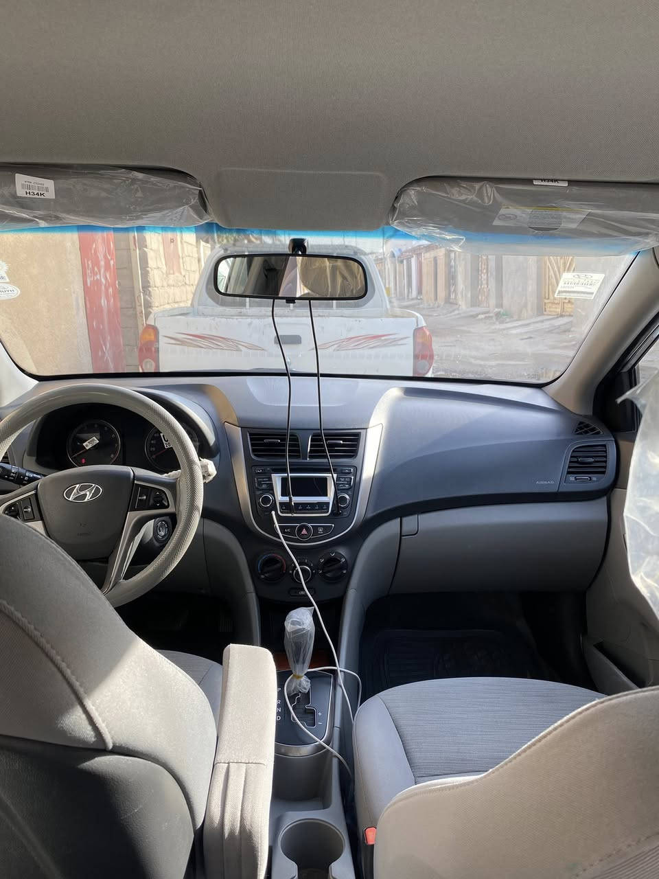 من رخصة الأدمن 
اكسينت مديل 17 رقم اربيل انكليزي كفاله عامه من الصبغ ول حادث ماشيه 100 الف محرك 1600 سياره جديده و بلاديه السعر 128 وبيها مجال مكاني البصره ام قصر (***********)
