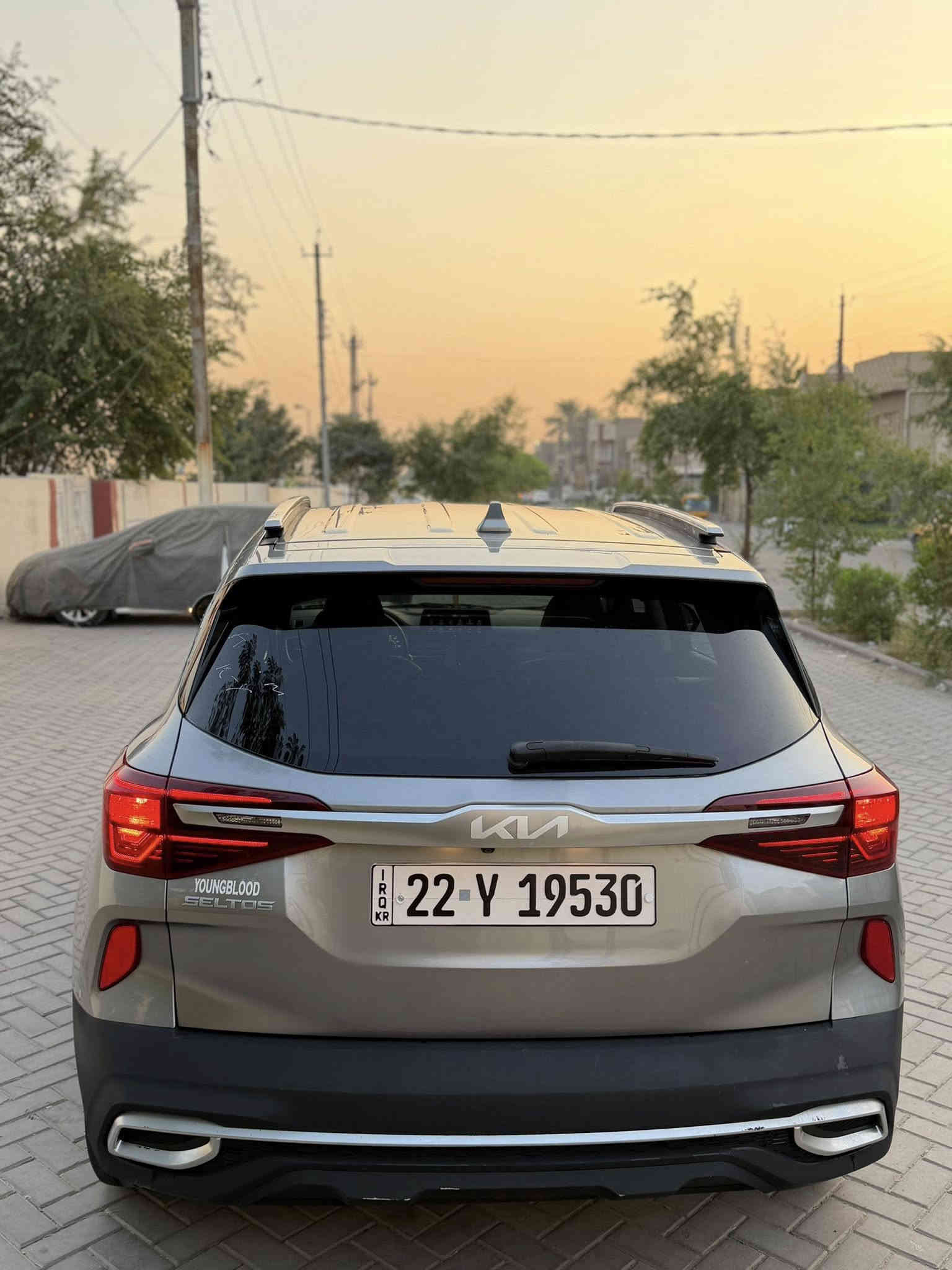 كيآ سيلتوس 2023 أعلى فئه SX فول موآصفات بأستثناء السلآيد (ماشيه 18 الف) ضررها بسيط
جميع الأربآكات سليمه ✅ 
أربيل الرقم الجديد ، تحويل ثآني يوم ✔️
الموآصفات :
بصمه ، تشغيل ، أبوآب ، صندوق ،
تشغيل عن بعد ، تحكم ذآتي ،
قطعتين تبريد ، تبريد ثلج ، 
فول كشنآت جلد ، كشنات كهرباء ، 
أنآره داخليه متغيره الألوان 🌈 ، 
رادارات اماميه ، جانبيه ، خلفيه ، توقف امامي خلفي
فول عدسات 4 زنون ، فول لدآت أماميه LED
الأشاره لدآت ، ويل كب گروم مشبك ، 
شاشه تاب كبيره ، سستم صوت سماعات BOSS
دكمه فور ويل ، فول لدات خلفيه وحساسات ، 
دكمه اوتو ستوب ، دكمه تحديد مسار ، دكمه اوتو هولد ، دكمه مانع انحدار ، دكمه ABS , درآيف مود
4 أنضمه قياده ، شحن لآسلكي واير ليس ، 
هاند بريك بصمه ، تتفئه كشنات ، تبريد بيانو ، 
فول تحكم ستيرن ، ستيرن حرف D دعايه ، 
شاشه عرض تعليمات وسطيه ، محرك توربو 🚀
دكمه تحكم اناره ، اشاره مري جانبيه ، 
________________________
السعر 158 مجال بسيط 
المكان بغداد الكرخ للأستفسار 
***********
