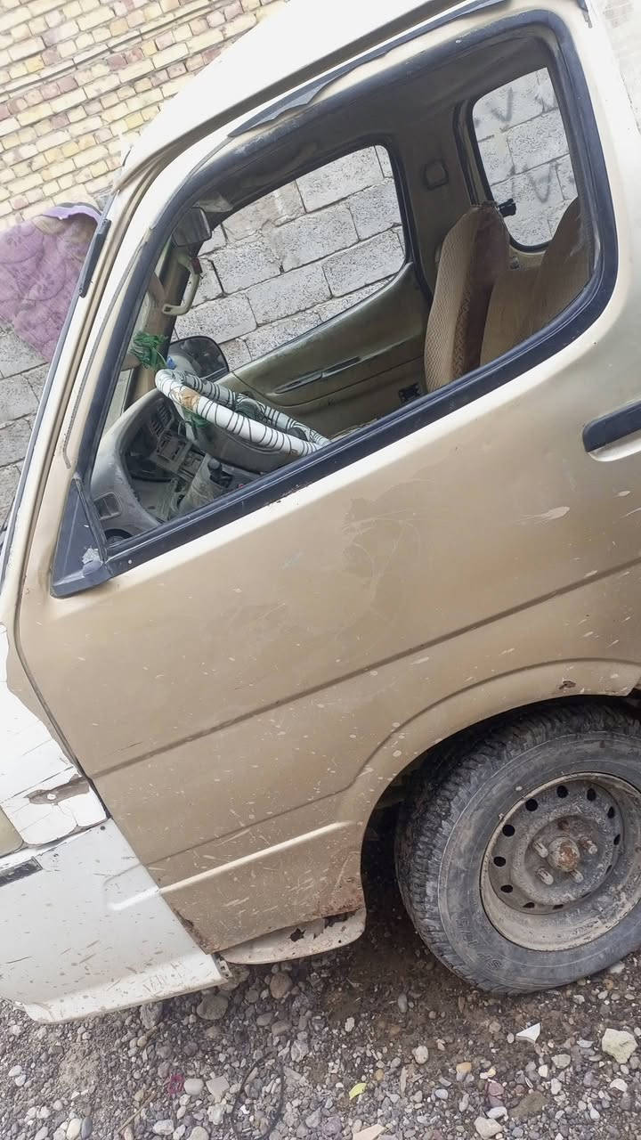 السلام عليكم بولارسن تفصيخ غراض كامله المحرك يبخر الكير جديد غراض كامله هاتف ***********
