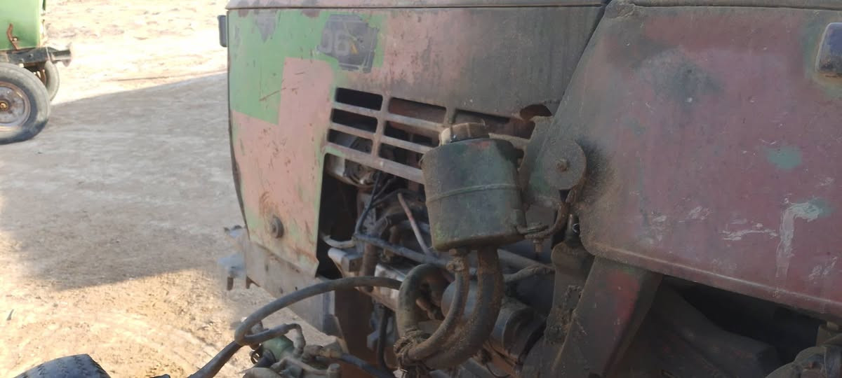 سلام عليكم مكينه اللبيع مكينه الون أخضر مكينه جديد  دشبوال  عداد جديدا طخم تايرات جديدا  مكينه بلااد 
مكفواله كابسه كراب دوس مامتعوباء كير بلااد 
للتواصل رقم الهاتف ***********مكاني ناصريه رفاعي مقابيل ملعب الخماسي شويه مسافه عن فرع العيله
