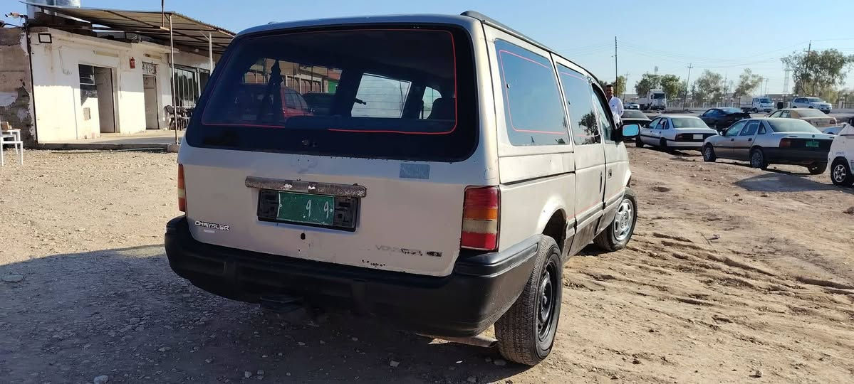 سياره جليزر 7 راكب للبيع شغال موديل 92 المحرك والجير كوريلا السعر 12 ورقه من الاخيرداتصل ***********
