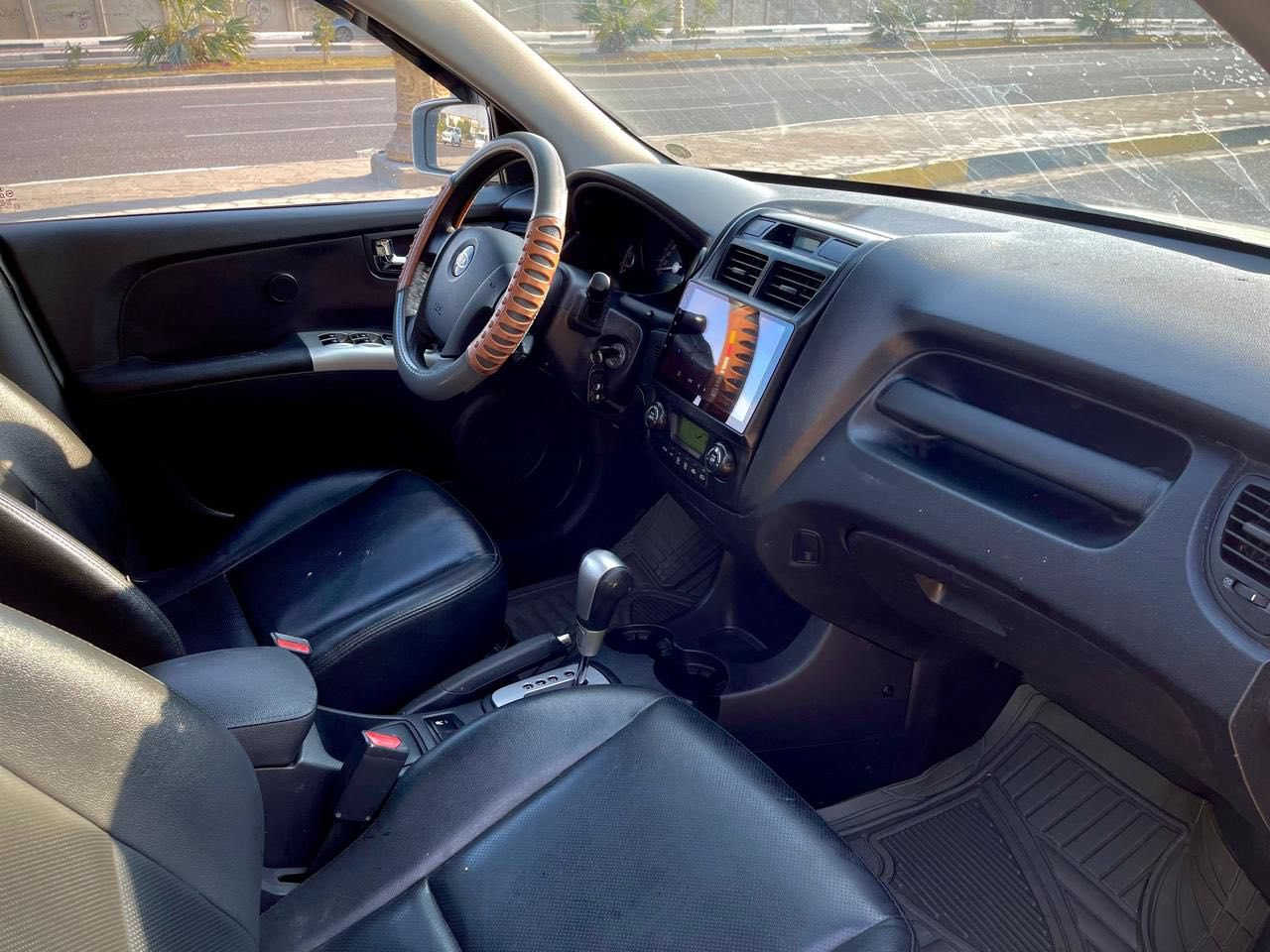 عند هاي الكيه الحلوه الحلوه للبيع  كاز مكصوصة رخيصه للي يريد يسجلهه 
جاهزه ‎%‎100 محرك كير بدي مكفول عدا الكصه تدفئة وتبريد ساسه تدفئة بالكشنات تخم تابر قبل اسبوع شاده حدادة توب ***********
