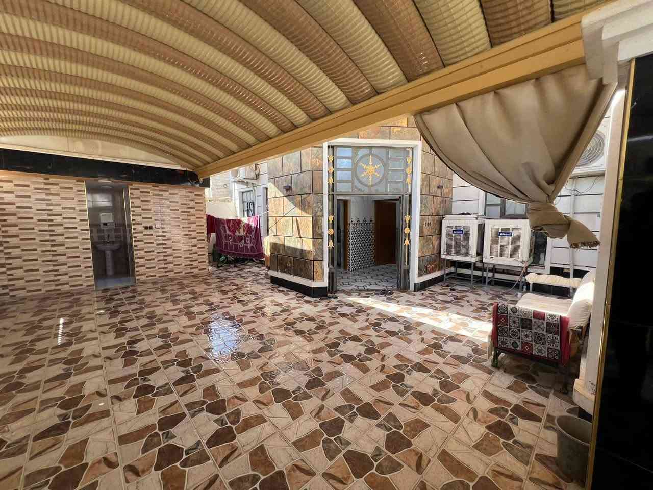 دار للبيع الرمادي منطقة ال5 كيلو
قرب جامع الشهداء
البيت ركن ووجه للشارع السايدين وقريب من مجمع عمر الراوي 
البيت طابقين مساحة البناء 210متر
البيت مكون من 5 غرف نوم ومطبخ واستقبال 
البناء طابق اول حجر والثاني بلوك
البيت يتم بيعه مع الاثاث 
البيت مفوض بالطابو المعاملة منجزة في البلدية لغرض التسجيل
السعر 160 مليون الدار يباع مع بعض الأثاث 
يعني بردات وتخم وسبالت عدد6 بيهن سبلت كنتوري
مع كاونترات مطبخ حار وبارد
خطين ماء
3 خطوط كهرباء
وخط انترنيت ضوئي
للإستفسار الاتصال على الأرقام التالية
*********** واتساب
*********** واتساب
او مراسلة الصفحة في اي وقت نعتذر عن التأخير عن الرد في بعض الأحيان
نستقبل جميع العروض العقارية في مدينة الرمادي
ابو احمد
