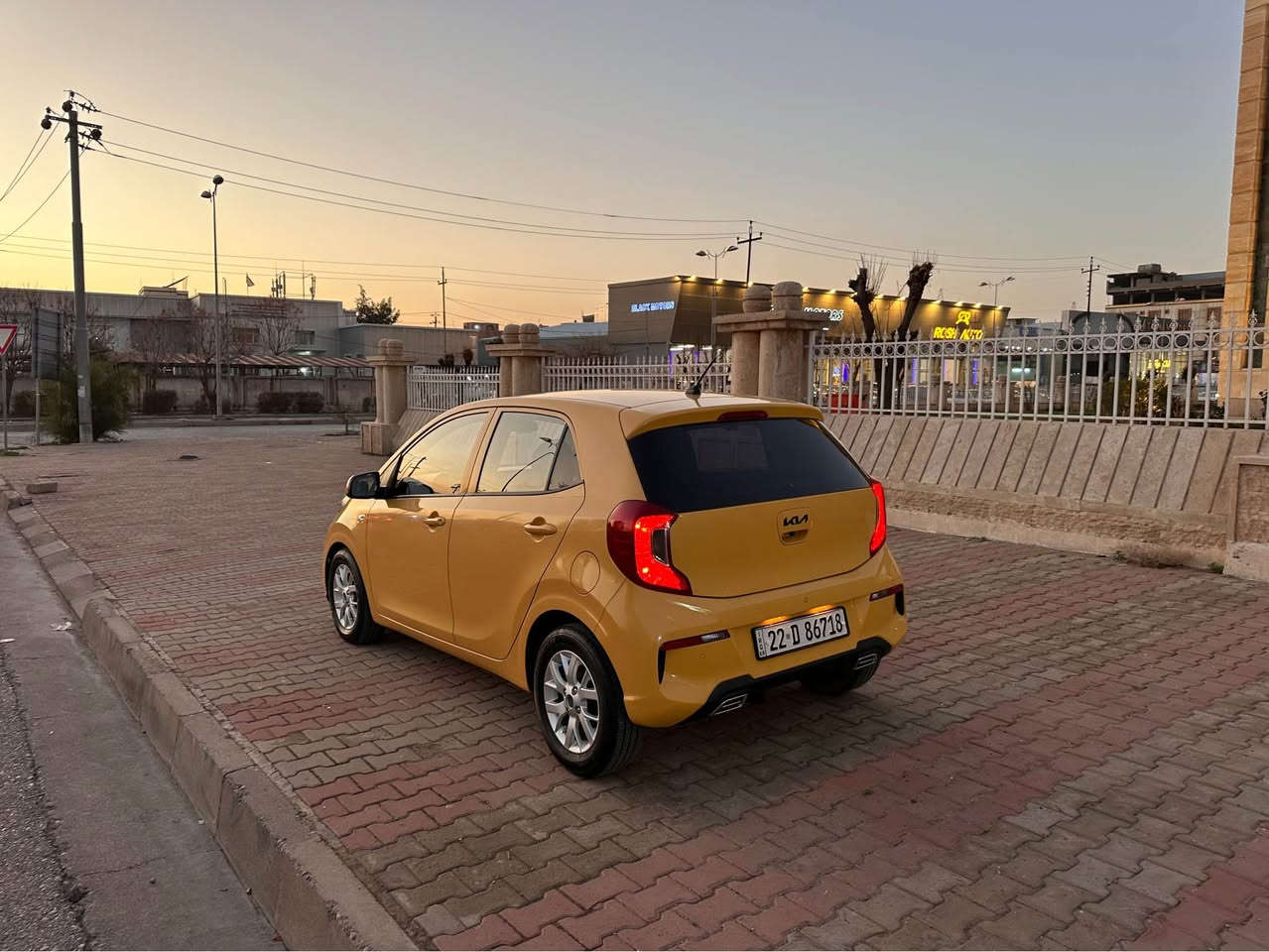 كيا بيكانتو 2022 دعامي لدعامي شرط مكفول سياره كلشي جديد جاهز ماشيه 30 كلم 
***********
*********** أربيل, العراق
