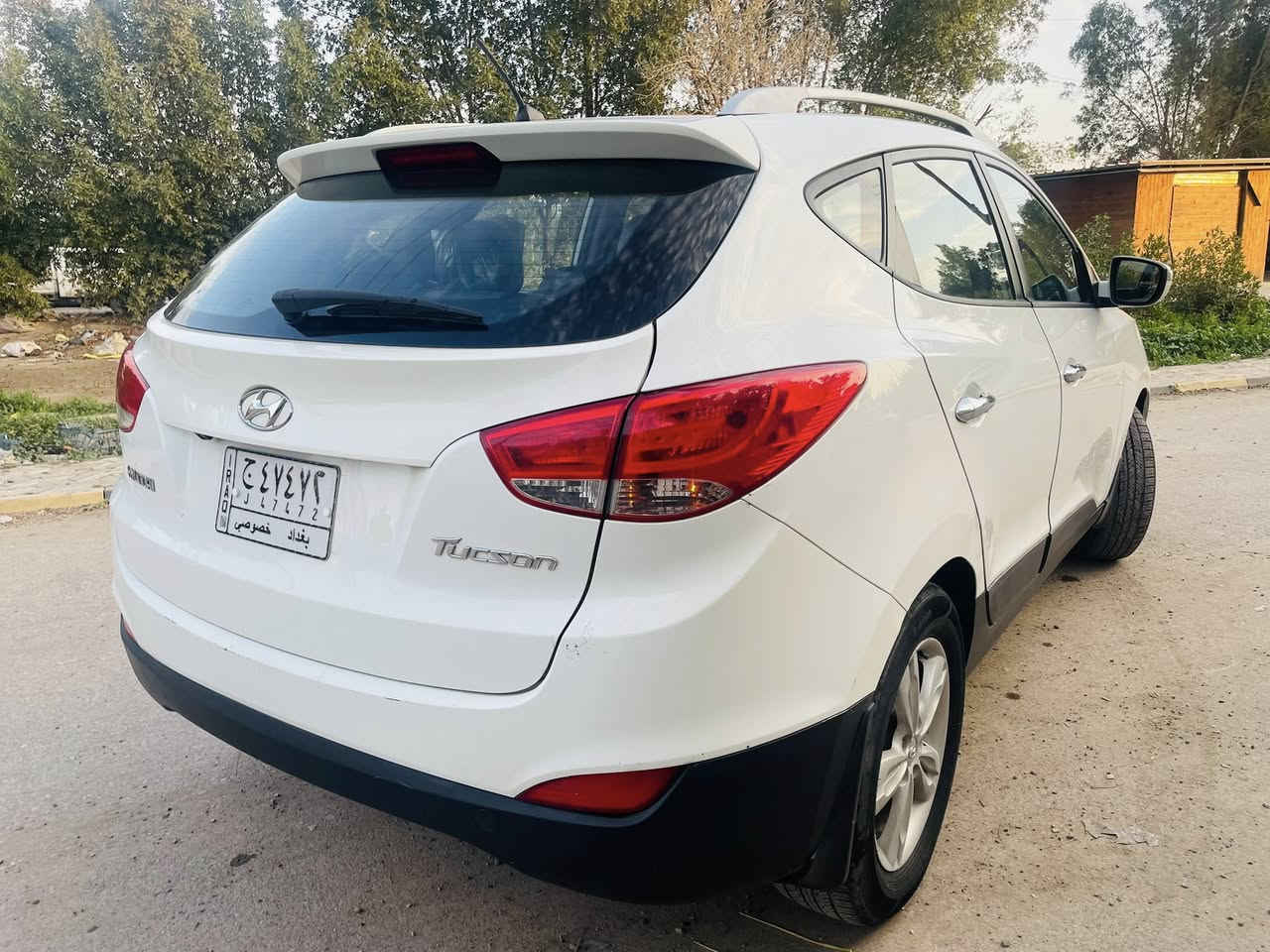 سلام عليكم وتحية طيبة للبيع توسان 2013 خليجي فول مواصفات شاشة كبيرة بانوراما محرك 2000 باقي مواصفات. معروفة بيهة جاملغ وبنيد تبديل نفس لون  رقم بغداد ستفسار *********** سعر 132 بيهة مجال قليل
