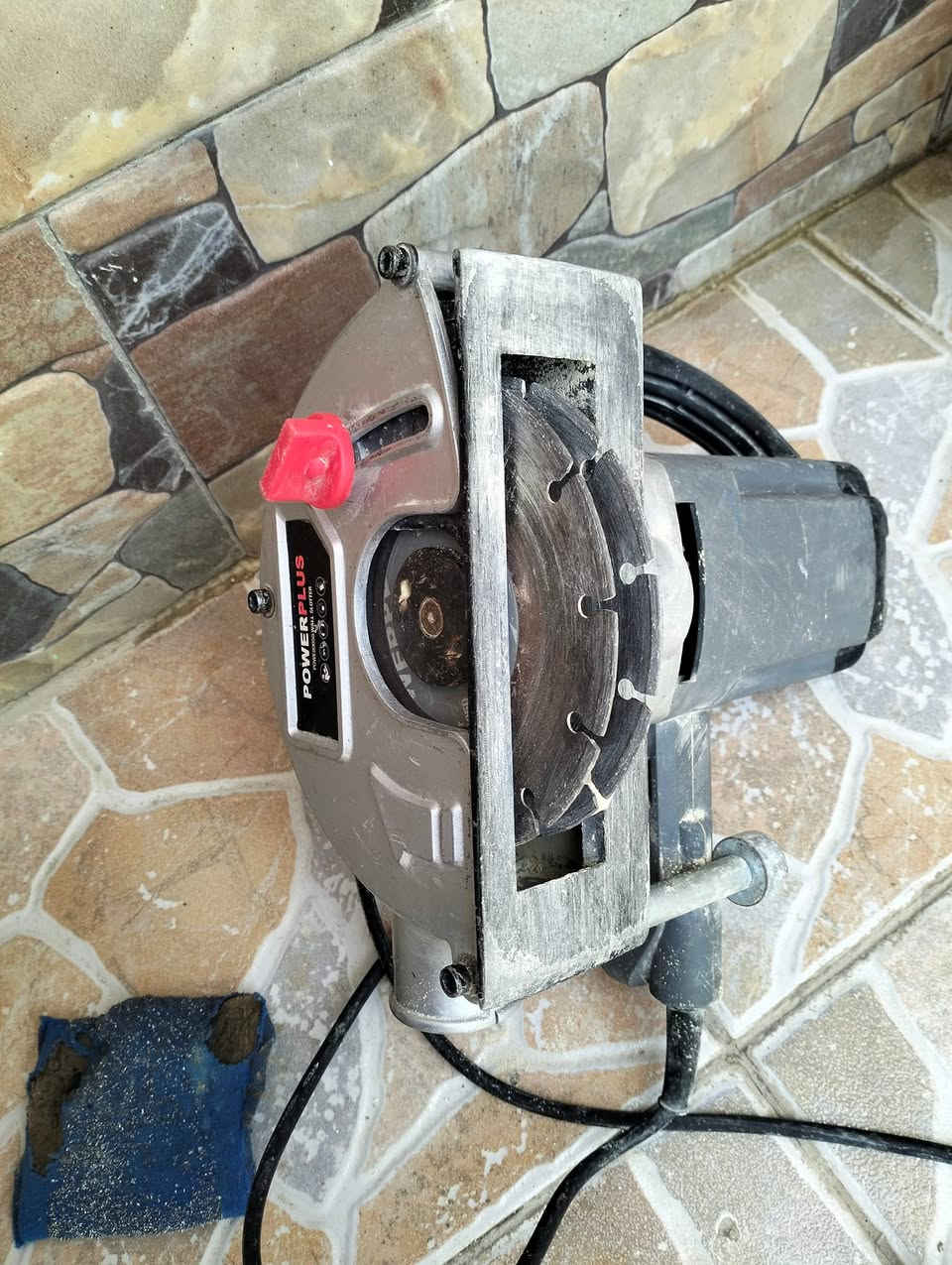 كوسره حفر الجدران عمل جوينات للكهرباء والبواري الماء وقطع السيراميك ب ٥٠


**إذا كنت صاحب هذا الإعلان وتريد حذفه لأي سبب، رجاءا أرسل رسالة إلى الدعم الفني**