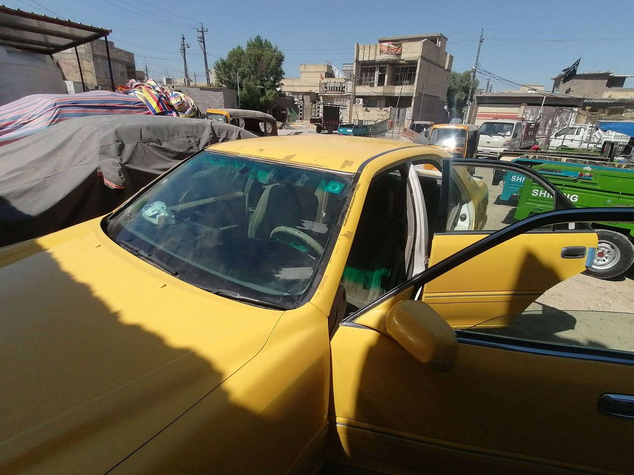 اخوان السلام عليكم سياره ملكه للبيع ثلاث دكم محرك وكير مكفولات سياره جاهزه كل شي بيها شغال لايت زنون كهربائيات كله شغاله وين ميعجبك اطلع سعر السيارة 25 وبيها مجال لشراي وهاذا رقمي ***********
