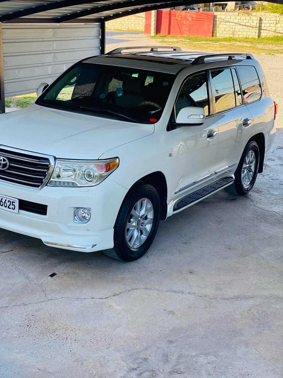 السلام عليكم للبيع لاندكروز  GXR
موديل 2010 

رقم اربيل بسمي 

تحويل ثاني يوم

 مكفولة كفاله عامه 

فول مواصفات

محرك 8. 4700

وباقي مواصفات معروفه 

ماشيه 210 إلف حقيقي شرط الفحص والسونار

مكاني صلاح الدين الشرقاط 

السعر 320 وبيها مجال
رقم الهاتف. ***********
***********
