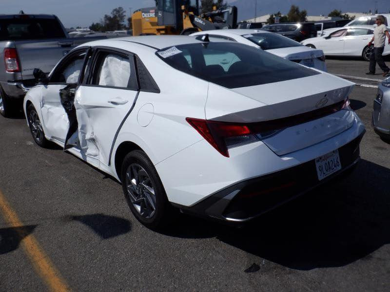 النترا 2024 كتاب شهداء
مواصفاتها 
1- شاشة متصل
2- رادار امامي خلفي
3-نقطة عمياء
4-مثبت سرعة وتحديد مسار وتحكمات ستيرن 
وبصمة وتشغيل عن بعد
 لد داخلي متغير الالوان
السيارة ماشية 42 km
تواصل واتساب السعر 167 صور الحادث بالمنشور 
تواصل واتساب *********** مكاني الناصرية
