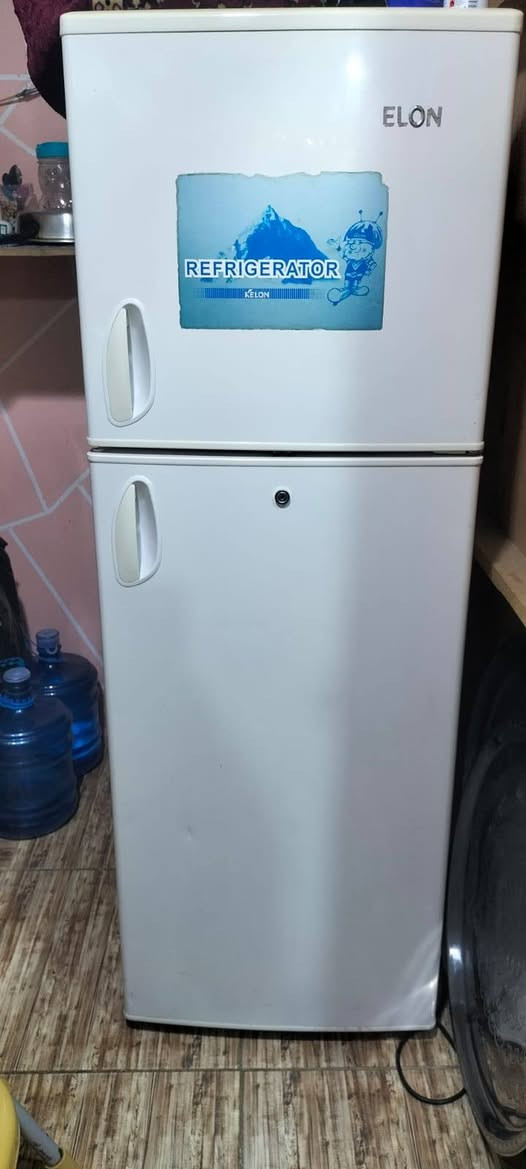 السلام عليكم
ثلاجه للبيع نضيف تبريد والتجميدفول
حجم وسط 
كوت انوار الصدر
اتصال ***********
او ***********
