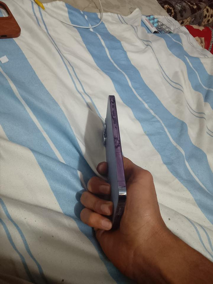 سلام عليكم ايفون ١٣برو ماكس ذاكره٥١٢بطاريه ٩١لون بحري نضيف كلش مبدل بس شاشه اصلي بيه ضمان ***********كربلاء سعر٥٧٥وبي مجال حك الجيه ويا شاحنه فقط
