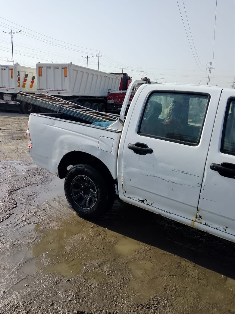 السلام عليكم بيك اب للبيع 20 ورقه مكينه وكير  كفاله مراوس بسمند بيجو  مكلف بنشر رقم صاحب السيارة ***********
