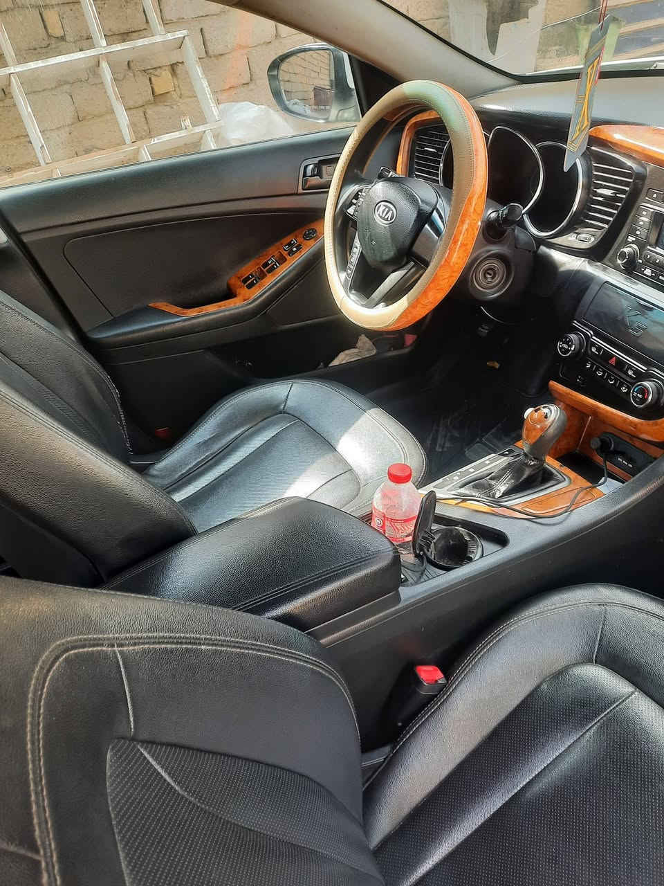 السلام عليكم كيه موديل 2012وارد كوري سنويه نافذه مكفوله من الضربه ما عده الصبغ الي. واضح بل سونار مكاني المجر السعر 110وبيهه مجال قليل هاتف ***********
