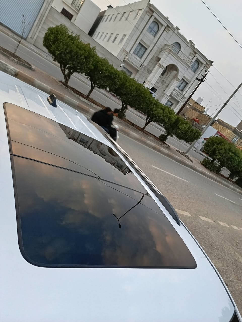 سلام عليكم جيب لاريدو2018 فول موصفات رادرات اماميه خلفيه  حساسات اماميه خلفيه 4×4 محرك 8سلندر هيمي تحكمات كشنات  تدفئه تبريد  كشنات اماميه خلفيه 3شاشات مكان ميسان عماره  او مراوس سورنتو 2020  ؟ *********** استفسار واتساب
