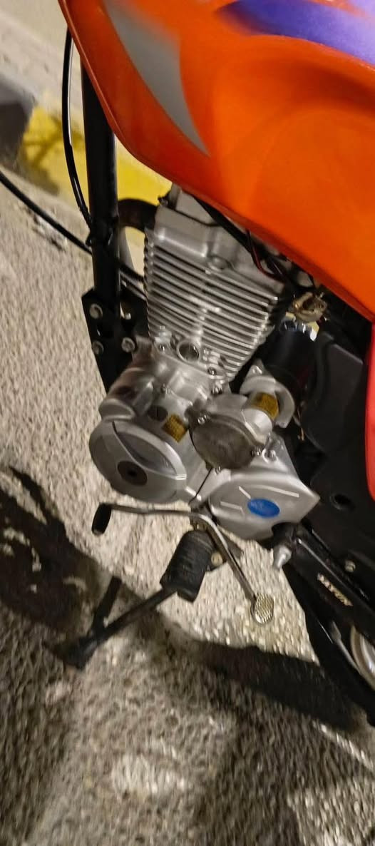 السلام عليكم دراجة دايوان مديل 2023 اوراق اسكنر نضافة فول ومكفول جيب فيتر وياك وافحص السعر 600 وبيهه مجال قليلل
 مكاني  كربلاء حي الحسين
رقم الهاتف: ‭٠٧٧٧ ٨٦١ ١٠١٩‬
