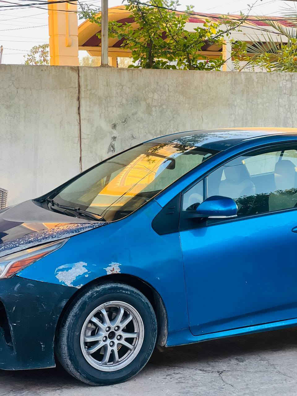 السلام عليكم
بريوس موديل 22 للبيع لون ازرك
ابيع مقدمه والباقي اقساط
بيها ثلث قطع بونيد وجاملغات اثنين
الاتصال ***********
