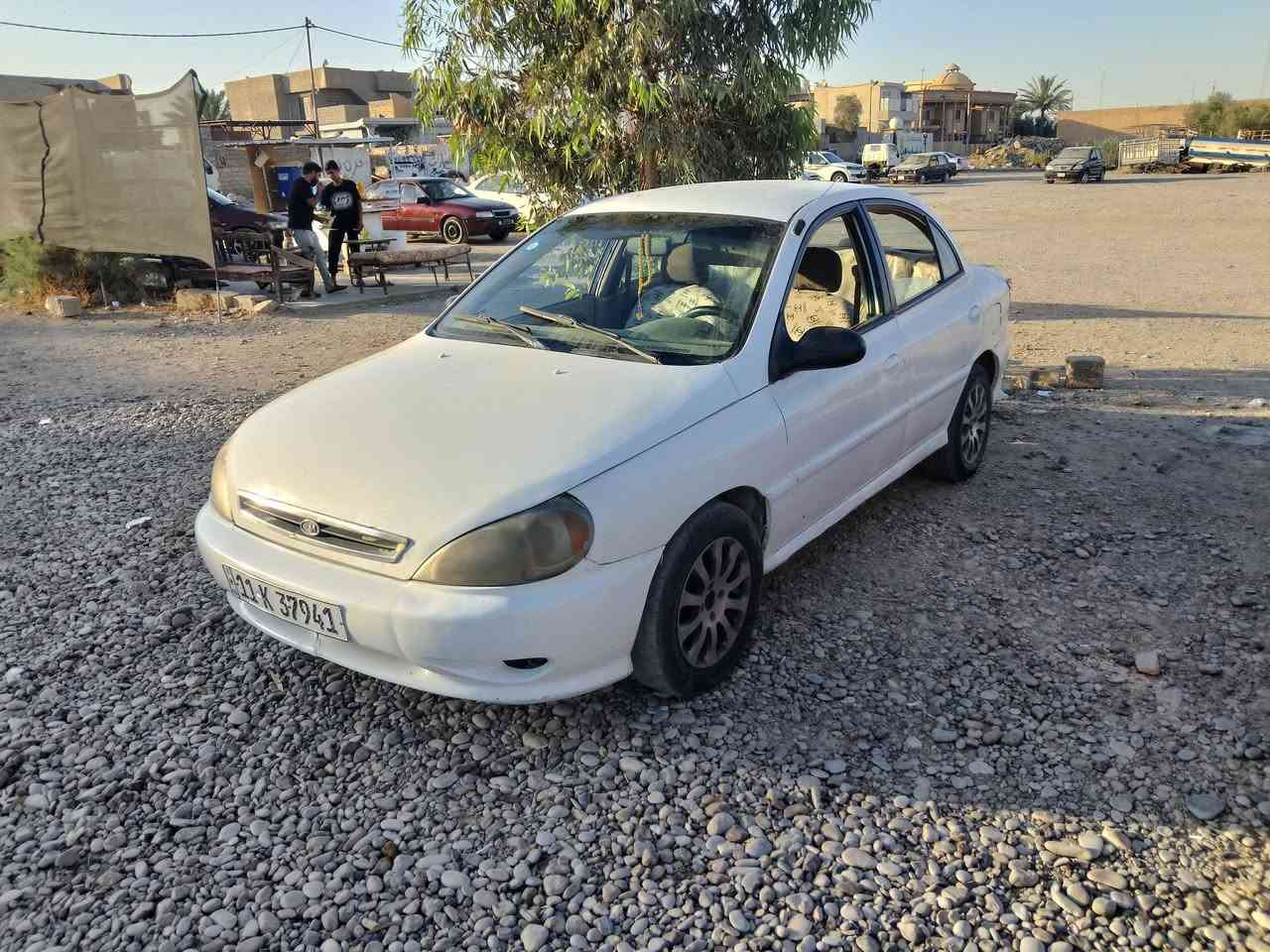 السلام عليكم
موديل2001 
سياره بسمي سنويه  2028 نوقص بصيطه 
كير عادي محرك بي بدايت تبخير 
السعر  29ورقه بيه مجال سياره مصبوغه حزام بدون ضربه
رقمي  ***********
