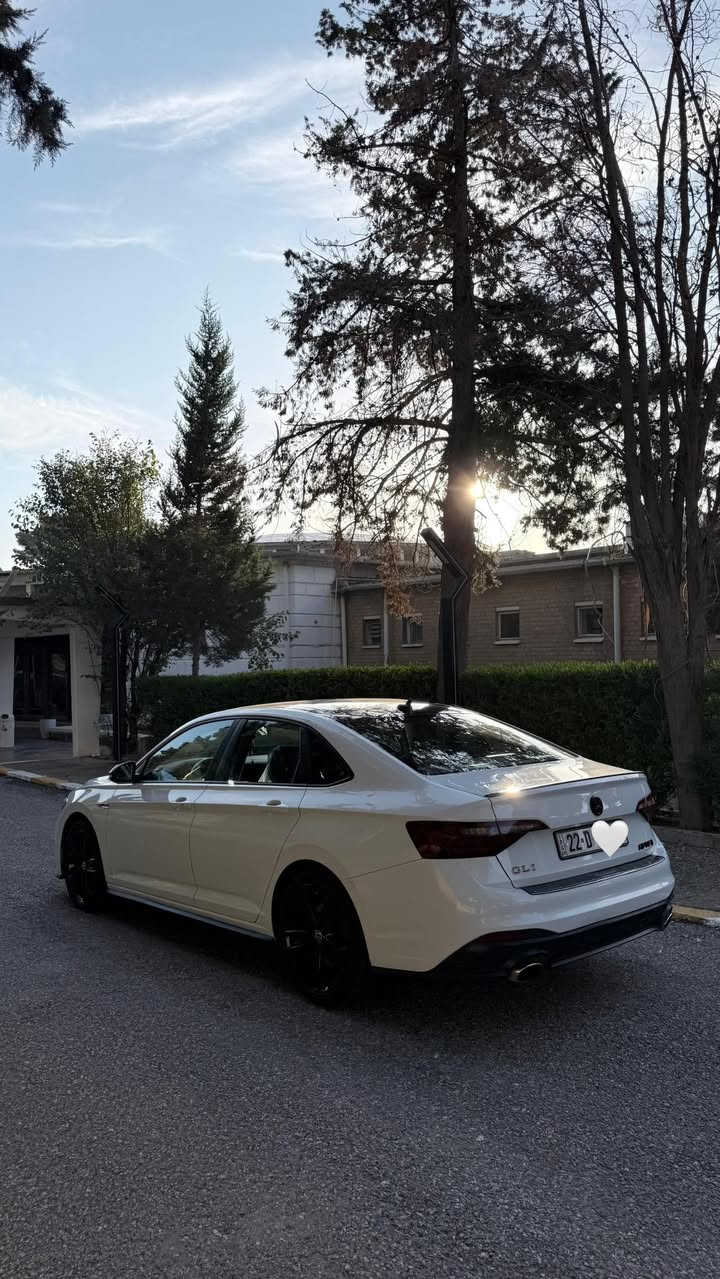 للبيع جيتا GLI موديل 2022 لون أبيض لؤلؤي، سيارة مميزة وفول مواصفات 🔥

السيارة مزودة إضافات أداء لعشاق القوة:
 • بلكات APR
 • شوته
 • داون بايب
 • برمجة Stage 1

فول مواصفات:
 • فتحة سقف
 • شاشة كبيرة مع كار بلاي
 • عدادات ديجيتال
 • تحكم سكان
 • بصمة تشغيل
 • كراسي جلد
 • كامرة خلفية وحساسات
 • إنارة LED
 • رنكات وكالة GLI

السيارة نظيفة جداً وبدون أي ايرباك أو دواخل، جاهزة وما تحتاج شي.

السعر: 207 وقابل للتفاوض البسيط 
الموقع: كركوك
للاستفسار والاتصال: ***********
