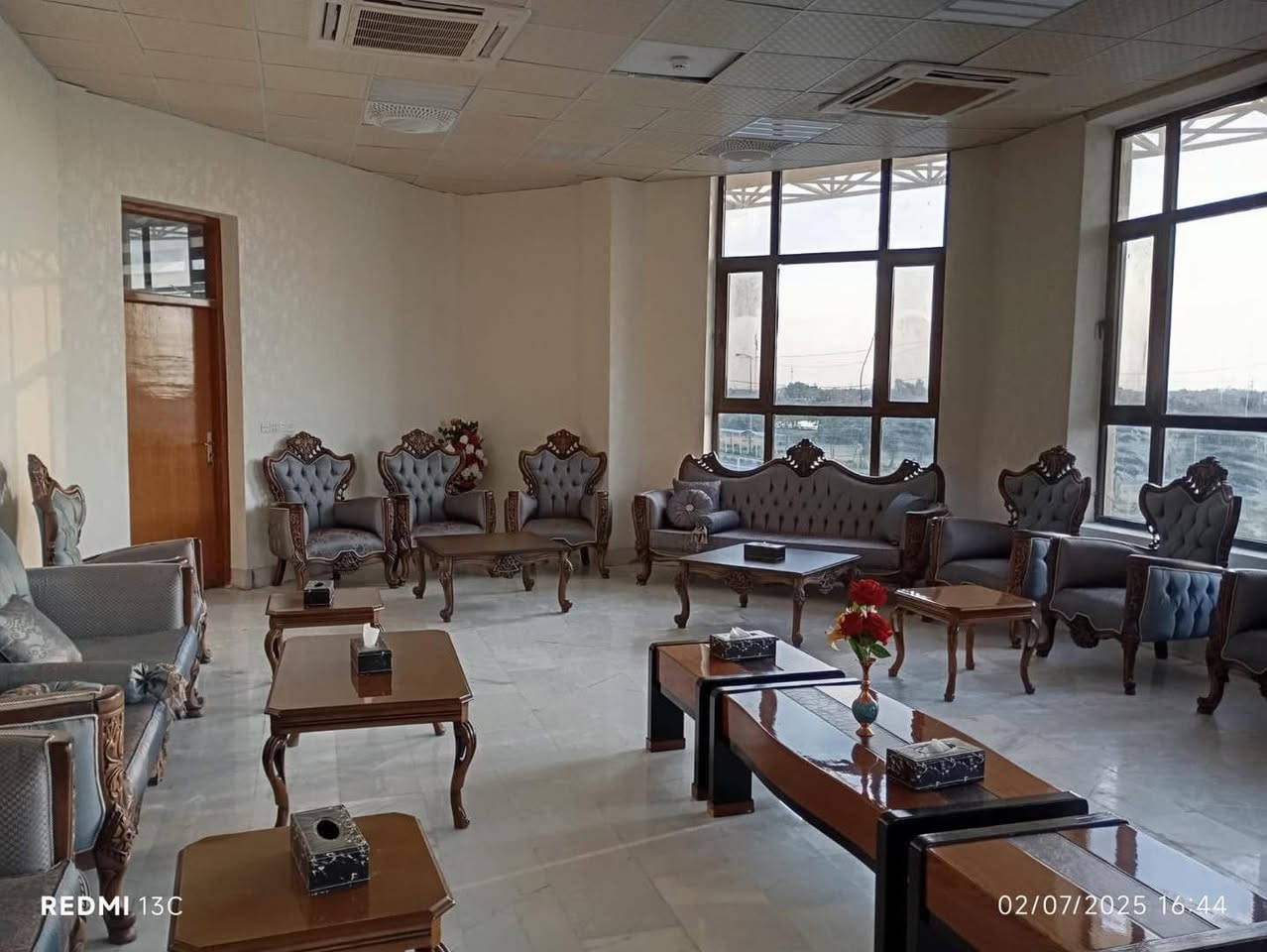 عندما يجتمع الذوق مع الدقة بالعمل 
اعمال كادر شركة فينيسيا لورق الجدران 

للاصالة عنوان (( venesia))
واتساب 
***********
‬ضمان لمدة ٥ سنوات حقيقي 
العنوان / كربلاء سريع حي المعلمين مجاور امواج cnc. 
يوجد لدينا توصيل لكافة محافظات العراق ‬
ملاحظة / لا نتعامل بورق الجدران الاكسباير (( منتهي الصلاحية )) ابداً
