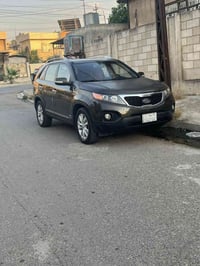 كيا سورنتو موديل ٢٠٠١١ رقم الماني مشروع وطني بسمي شرط التحويل محرك٤دوش...