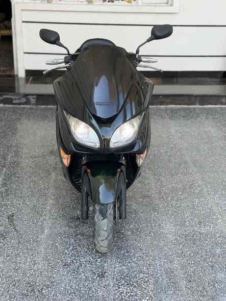 فورزا 0/9 كرستال عمية بلادي 
مكينه  ناعمة جاهزة 
منضومة زنون بك لايت كرستال اشاير لد دراجةً أي نقص ما بيها 
شلعه معدل / كهربائيات كلها شغال / تراي يخبل ونعومه فول 
دراجه اوراقها كامله 
سعرها ( مليون و 100 ) مكاني بغداد مدينة الصدر 
اللاستفسار : هـ ***********
