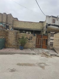 بيت في حي كوفه قريب من دلالية السيد فرع الصيدليه ثاني فرع على يمنه ثان...