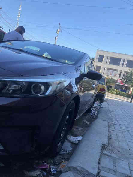 السلام عليكم 
فورتي امريكي موديل 2017
حادثه سرقه بنيد وكلير امريكه 
وسونر مرافق ويه الصور حبيبي 
لا تعبني شوف سونر وخابرني 
سعر 110يعني شكد وعشر ورقات وبيها مجال بسيط 
مكنيه وكير فول مكفول مكينه 2000 دوش 
رقم امريكي وبسمي السياره بغداد البنوك 

لرقم ***********
الثاني ***********
