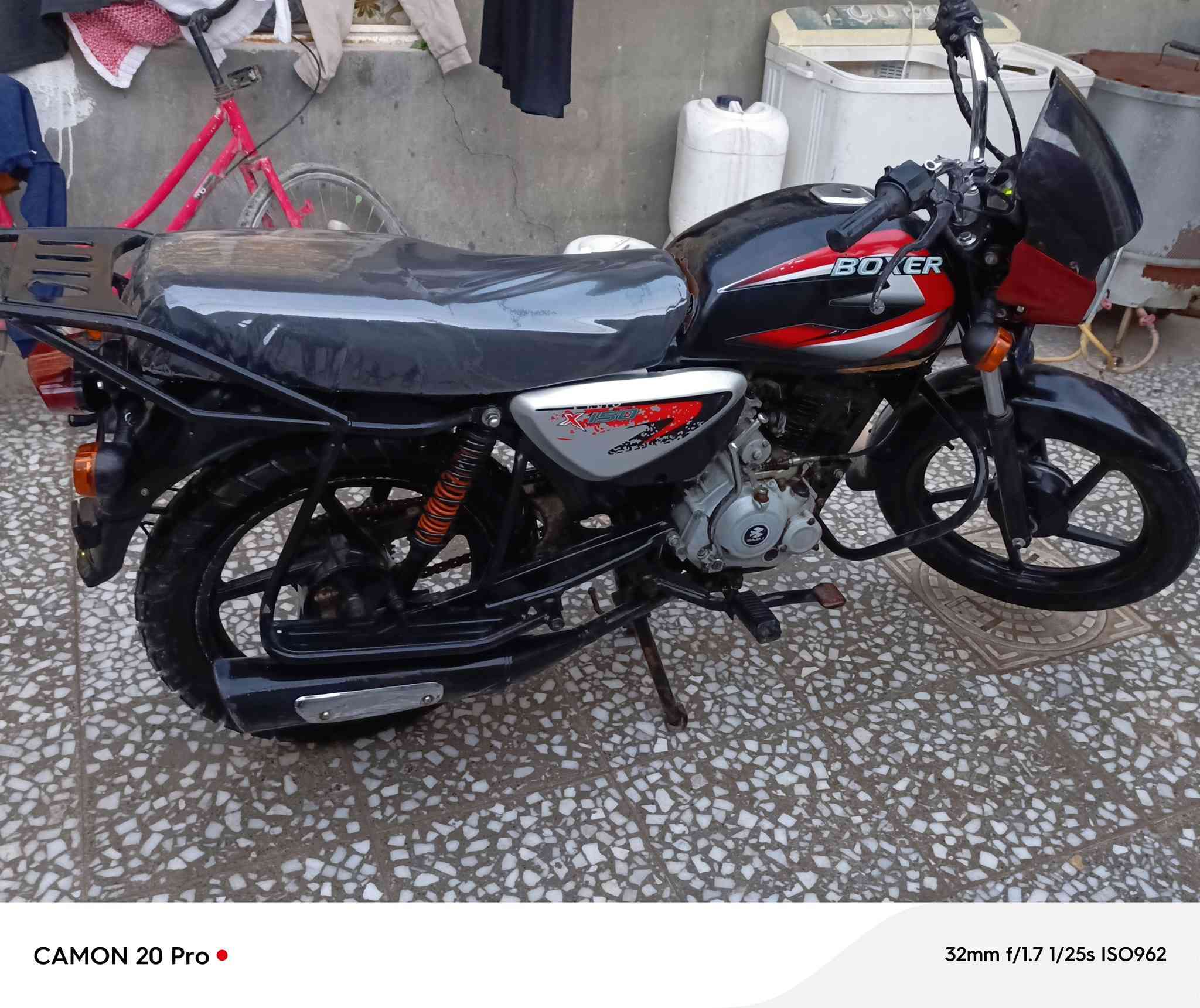 سلام عليكم دراجه بوكسر مديل 23 مكفوله من السرقه ستوني معمره كله جديد نكره سلف وين مايعجبك شغل واطلع مكينه مكفوله لاتبخير لا تنقيص سعره 600 مكاني نجف حي ميسان ***********
