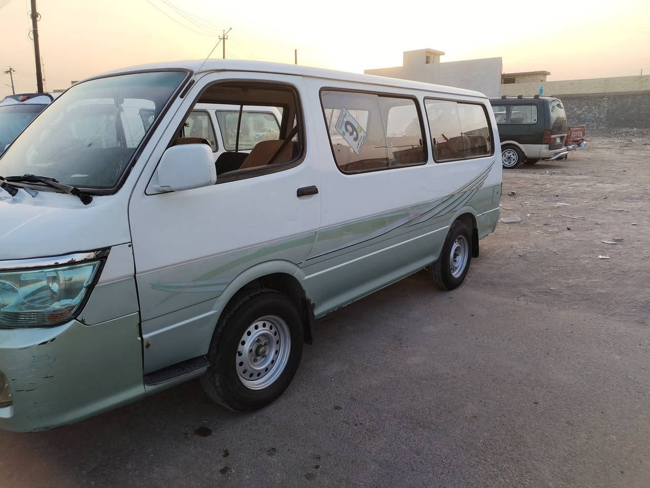 سلام عليكم سياره جنبي 2010بسمي سعر 55وبيه مجال قليل سياره بلديه كله ***********رقم
