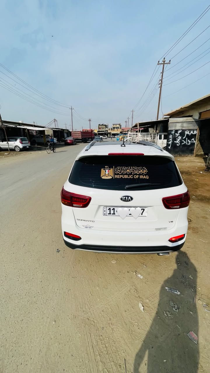 السلام عليكم
كيا سورنتو موديل 2020 خليجي السيارة
استلام الشركه الدوليه مواصفات الاصليه 
السياره بعدهه عل شرط بفابلون الشركه ونايلون الشركه كفاله عامه من كلشي شرط مكفوله  وبعدهه عدتهه كتلوكاتهه البصمه الثانيه مامستخدمه جديده لوك السياره المواصفات 
بصمه تشغيل عن بعد
دبل كشن كهرباء  
اريل نفكيشن
شاشه اصليه 
شاحن واير ليس 
لايت عدسات زنون 
بكلايت لد 
فول تحكم استيرن 
بردات خلفيه 
حساس امامي خلفي اصلي 
كامره اصليه 
الباب الخلفي كهرباء 
الجنطة كهربائيه
ويل 19 كروم سبير منازل 
محرك 6 سلندر 3500
كير 8 نمر 
7 راكب 
ملاحضه عل شرط السياره كفاله من جكت الابره 
السياره مواصفات الشركه الدوليه معروفه 
رقم بغداد دولي
السعر (275) وبيها مجال
مكان السياره بابل قضاء المحاويل
رقمي ***********
