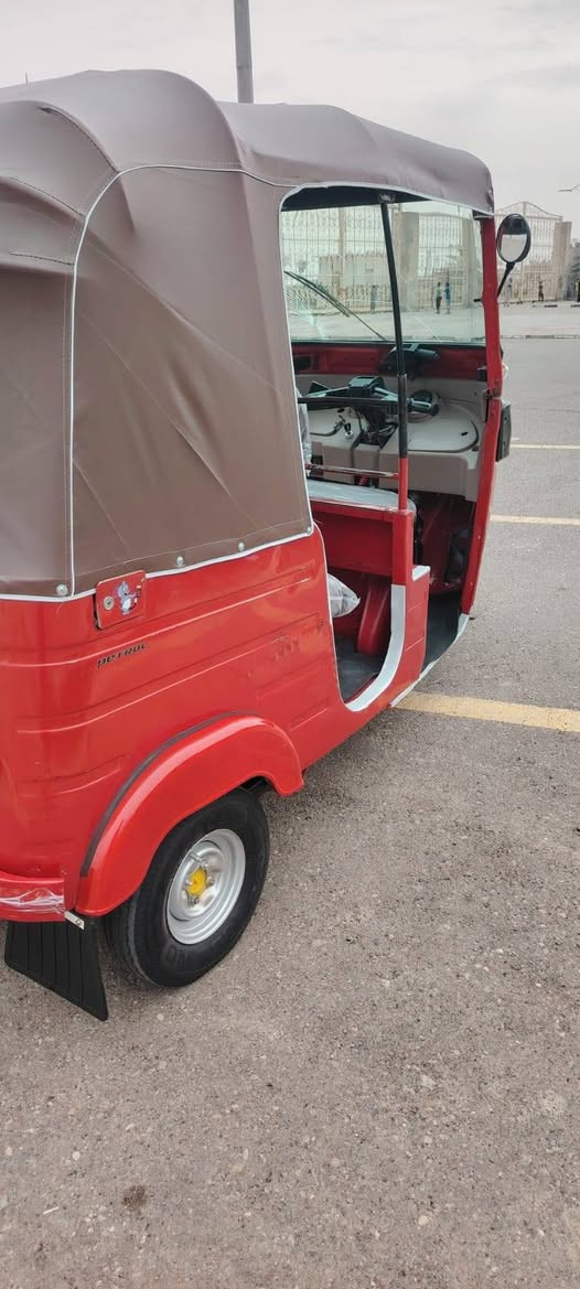 سلام عليكم شباب تكتك موديل 18شهر 12 سنويه الكشره كفاله مكينه مفتوحه لا تنقيص ولا  تبخير تخم تاير كاعيات مسجل كهربائية جاهزة السعر 5400وبيه مجال مكاني الكحلاء ***********
