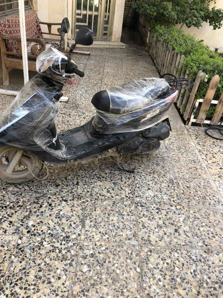 سلام عليكم 
اكزز 140 
الكفرات جيدة المكينة مجفتة مرة واحدة 
نوزل 
الموقع الكاظمية 
السعر 750 الف 
***********
