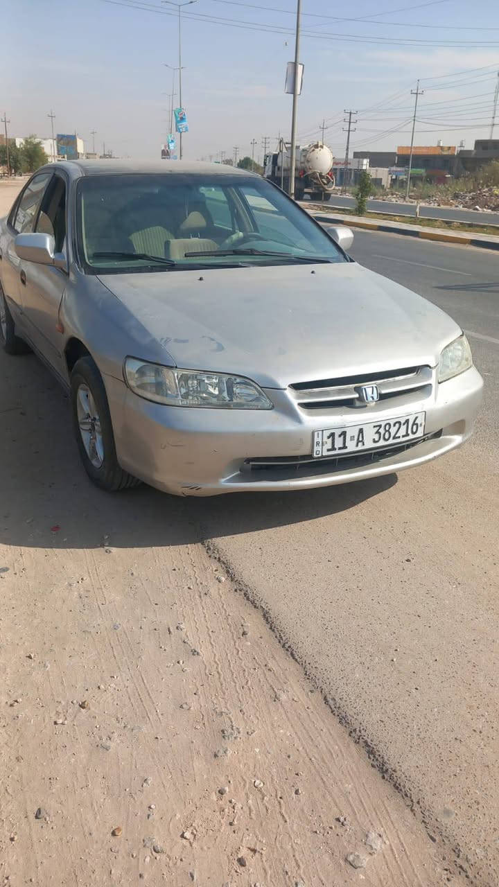 السلام عليكم هوندا موديل 99 ياباني اصل مو تحوير السيارة خير من الله مكينة كير فول الفول اروح بيه لبغداد وارجع كل أسبوع كلشي بيه شغال ع ايدي رقم الجديد بغداد مكان السيارة بالديوانية للبيع السعر 50 وبيه مجال حق الجيه ***********
