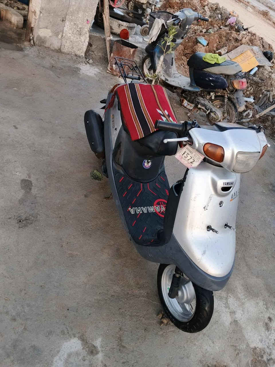 سلام عليكم دراجه نضيفه للبيع كفاله ما مفتوحه كهربائيه كلشي مابيهن مصار رابع ٤ أشهر من ماخذه حاويه سلف شغال هندر شغال بريكات كدام و وره يشتغلون لايت شغال جوزه بلادي اشاير يمنه ويسره كفرات بلاديه داخل *********** اسود عداد البانزين شغال الاستفسار عن هذا الرقم بي واتساب
