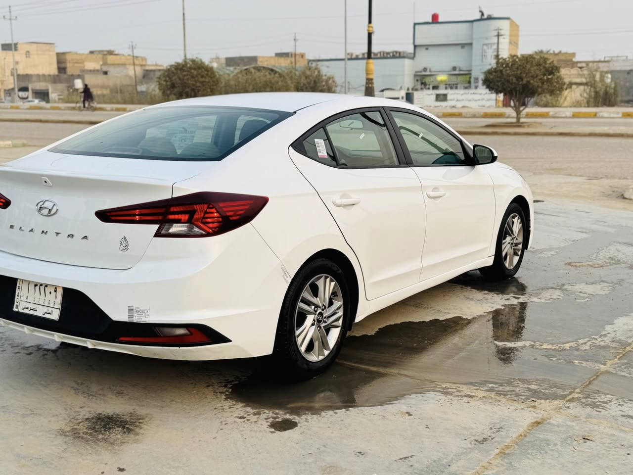 ضرر تبديل بنيد وصبغ الجاملغ الأمامي 
والسونار مرفق وي الصور 
نص فول 
كأمره دواره / تحكم استيرن
دواخل عسلي  
ويل كب / شاشه
محرك 2000 دوش 
بلاجكتوات 
تبريد تدفئه شغاله 
سياره جاهزه محرك كير حداديه تبريد جاهزه الأخير 
السعر 127 وبيه مجال 
المكان الناصريه 
الاستفسار 
***********
