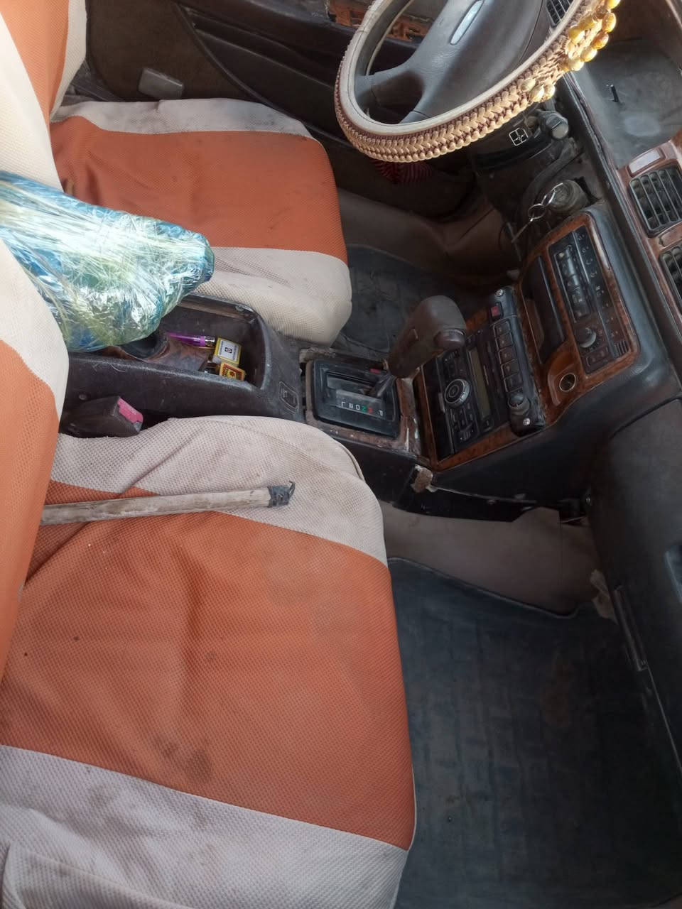 للبيع كرسته موديل ٩٢السياره جاهزه تبريد سنويه ٢٧اخواني الموشراي لا يعامل مال جناي رقم نجف السعر ٤٠وبيها مجال ***********
