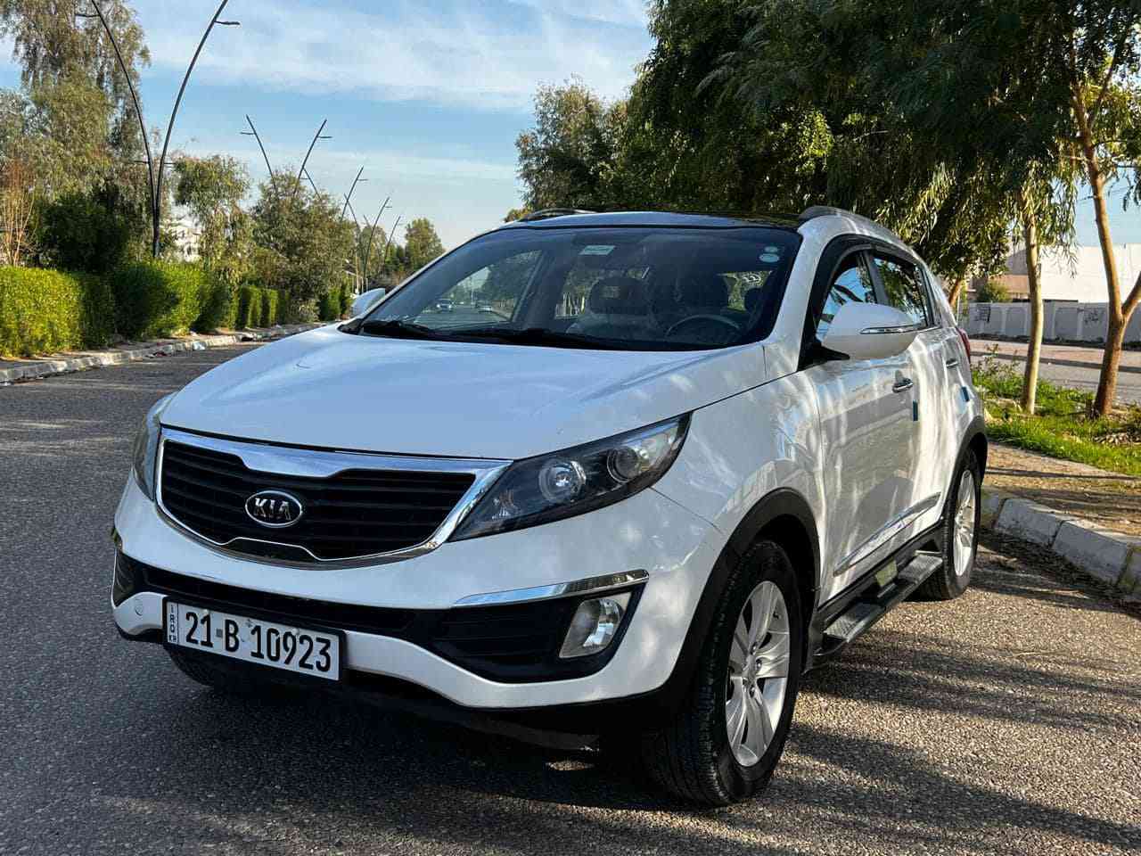 سلام عليكم
كيا سبورتج 
موديل 2011
محرك 20
صرف بخار مابي
رقم سنويه جديد
اربع تايرات وياله كله جدد
موصفات معروفه
سقف بانوراما 
جامات كهربائي 
كهربائيات كله شغاله 
دواخل لونين
سياره بيها اقل من قطعه صبغ جاملغ امامي بدون دواخل
وقطعه تعديل بارد صغير
الاستفسار /***********
سعر 138 وبيها مجال
