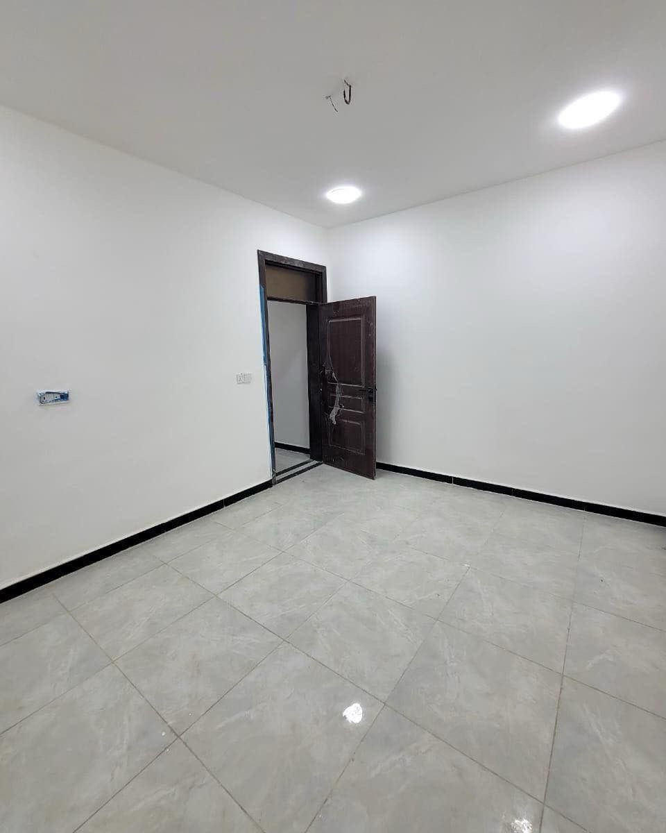 #بناية للبيع تجاري
(بناية لگش )
في بغداد / قرب ساحة اللقاء / شارع مستشفى الطفل المركزي

مساحة البناية ٨٠ متر 
وارد البناية ( ٤ ملايين و ٥٠٠ الف ) 
تحتوي على محل عدد 1 و شقق عدد ٨ 
السعر مناسب 
للاستفسار الاتصال بالحاج ابو محمد 

***********
او اضغط تم انطيك السعر خاص
