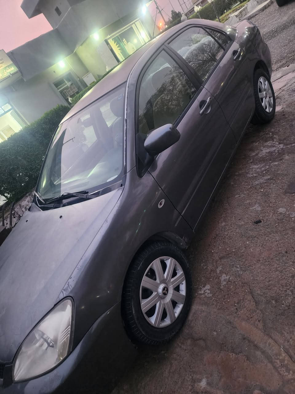 2007محرك جبير بلاد داخل فورميكاسعر76 بي قطعه وحده صبغ بدون دواخل ***********
