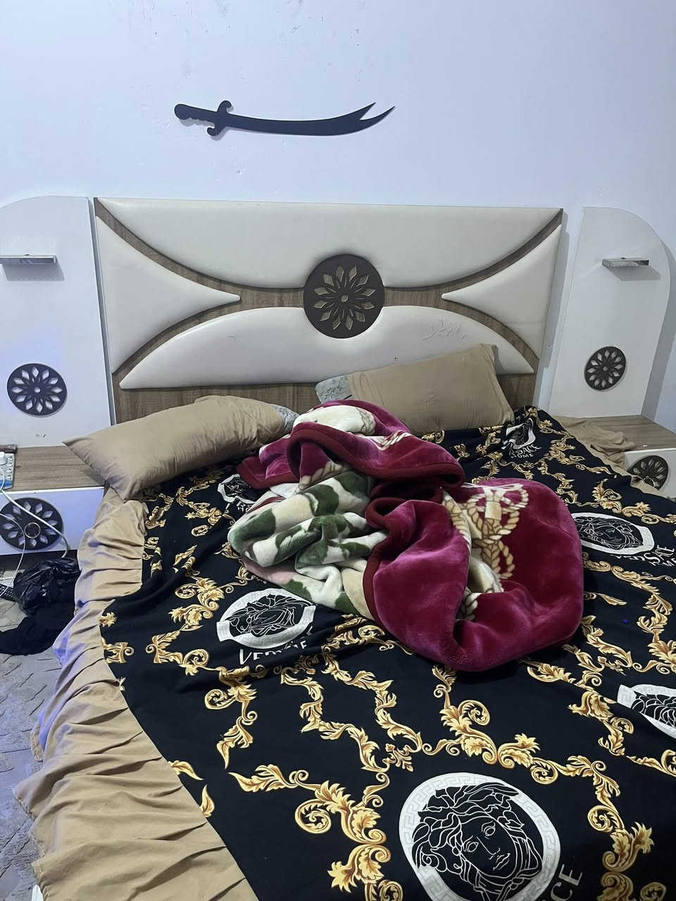 غرفة للبيع سعر 500
مكان بغداد مدينة الصدر شارع الاورفلي ***********
