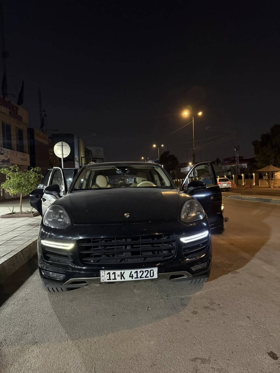 بورش كايان 2016
السياره وارد امريكي 
ماشيه 100 الف كيلو
فجوج بورش
السياره 8 سلندر توين تيربو بس بهذا الموديل اجتي 8
السياره بيها بارد بسيط  بالجاملغ الامامي بدون صبغ
و بيها صبغ + معجون بسيط بالتكمه
و صور السونار موجوده 
السياره نضيفه كير مكينه كفاله السياره باسمي الرقم الجديد 

السعر : 27,500$

للتواصل: ***********
