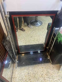 ميز مراية • مراية خلفية