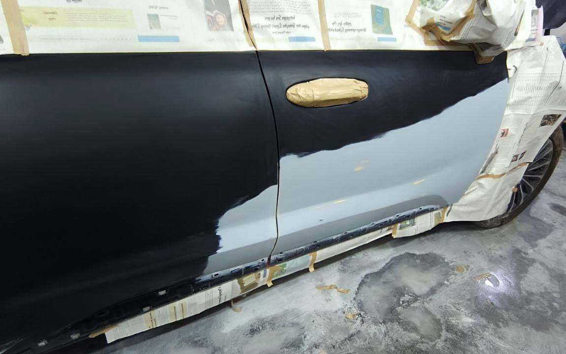 السلام عليكم 
صبغ  هيونداي باليسايد قطعتين الباب الامامي قطع راس 
الباب الخلفي هم قطع راس مثل ما موضح بالصور مع تطابق اللون ومواد درجة اولى والنتيجة مثل ما تشوفون بالصور  وربي يرزق الجميع للتواصل ***********
