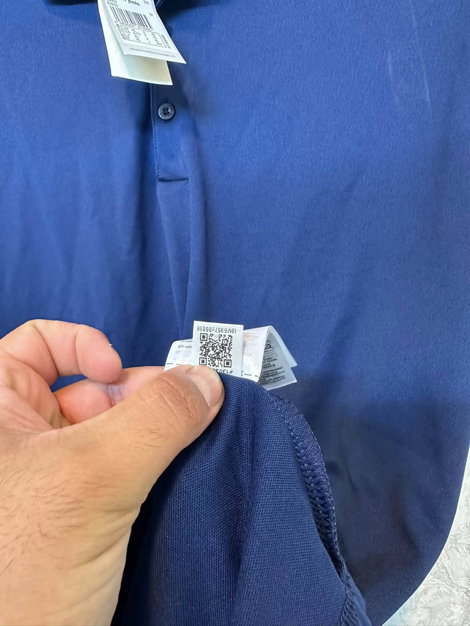 Adidas 
اصلي وكاله غير مستخدم 
لون نيلي 
القياس xl


**إذا كنت صاحب هذا الإعلان وتريد حذفه لأي سبب، رجاءا أرسل رسالة إلى الدعم الفني**