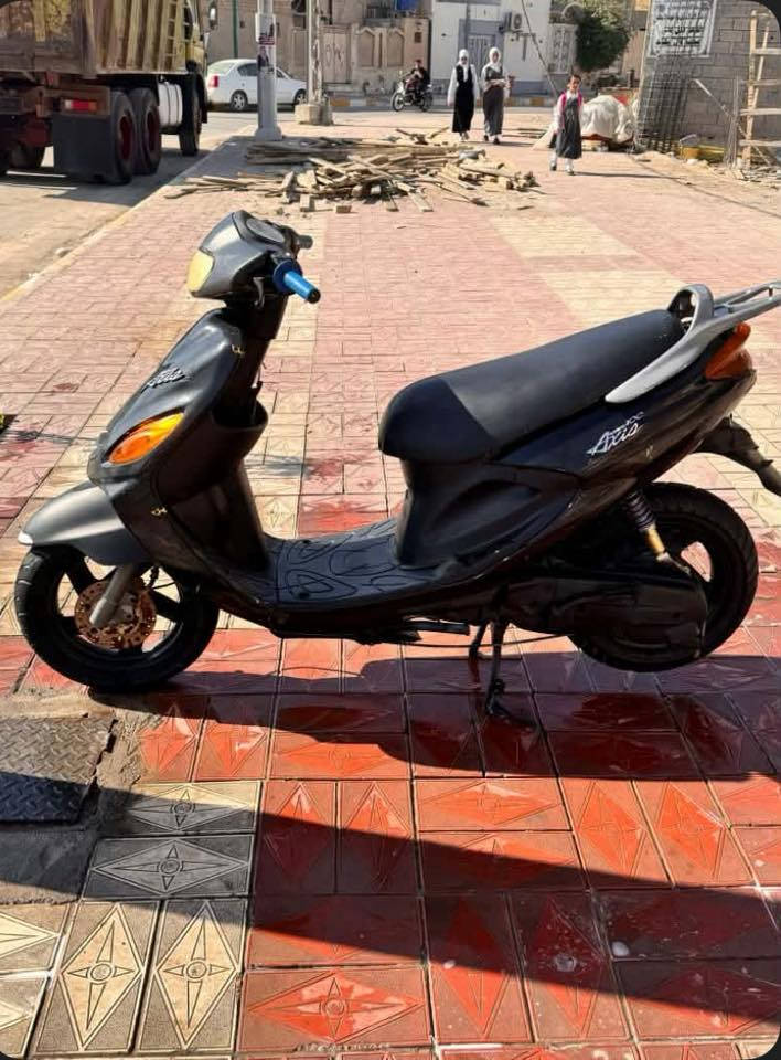 دراجه اكزز للبيع كامله سلف هندر شغال تواير جدد مجفته السعر ٣٥٠ بس رمش عليه اتصل عليك *********** مكان سوق الشيوخ قرب بانزين خانه الحكوميه
