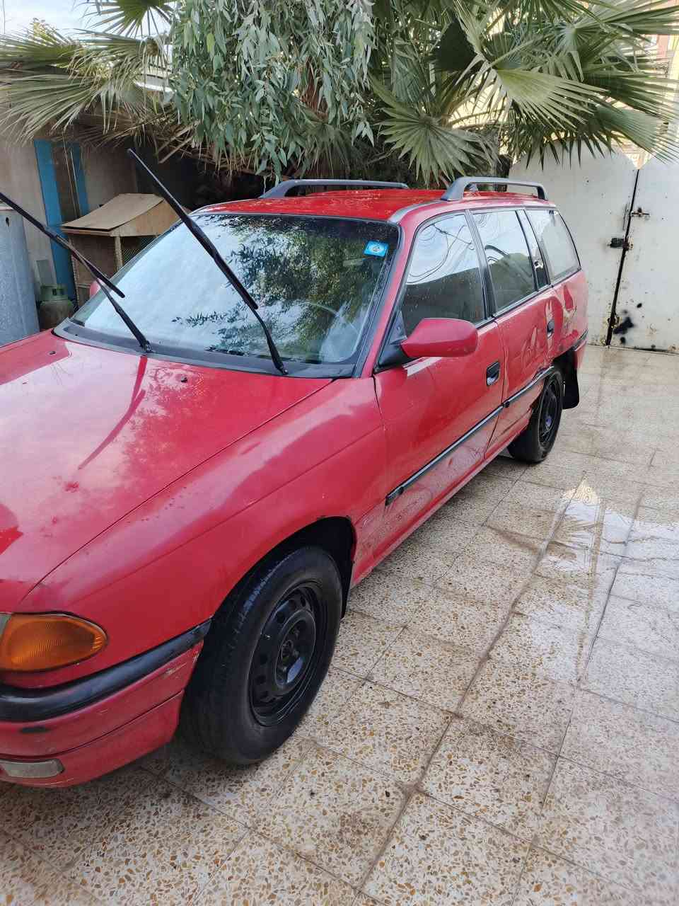 يالله سلام عليكم
استرى استيشن موديل 95
رقم كركوك
 حجم18المرغوب
 كير توماتيك 
  تبريد
 السيارة مثل ماواضح بالصوره
 بيها خيسان دوائر 
وبيها ضربه باب الخلفي والجاملغ 
شرط التحويل فقط بدون وكاله
السعر 40$وبيها مجال بسيط 
*********** واتس
مكان السيارة موصل الايسر
