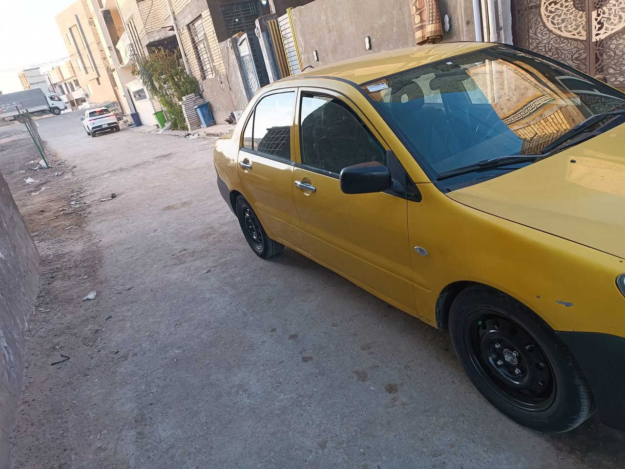 السلام عليكم لانسر لبيع مكينه كير صدر أمامي خلفي تبريد تتفئه جديد  مكينه 2000 كير اوتوماتيك موديل 2010 رقم بغداد مصفره هيه وغرامه سعر 65  وبيه مجال
عنوان بغداد 
رقم ***********
