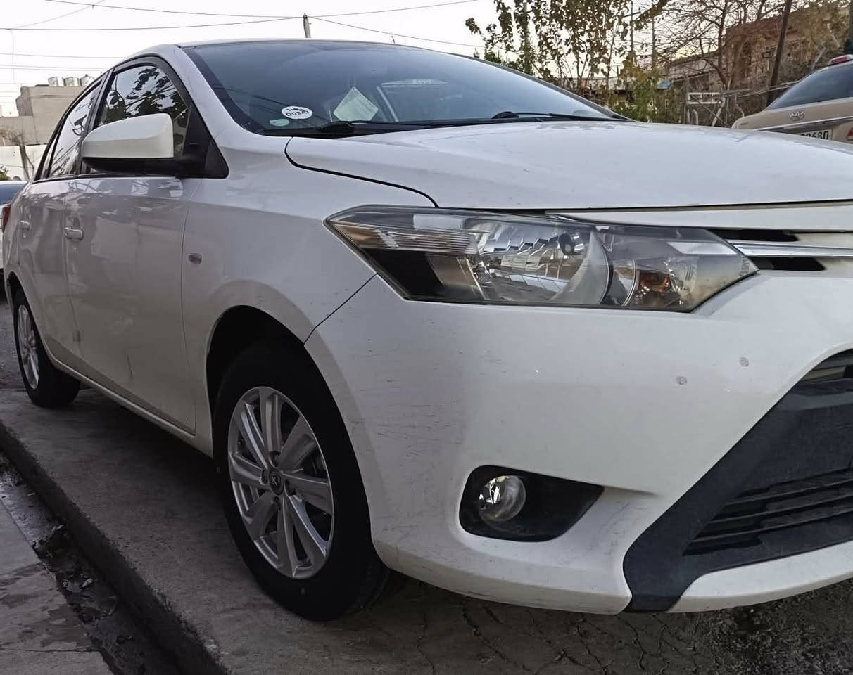 تؤيؤتا يارس ٢٠١٤ مةكينة گةورة سفري هـةولير سةيارةكة ناو زةرد چوار جام كارةبايية دةبل ايرباگ ويلكةپ سةيارةكة 4 پارچةي پةمپة لةسةر شوخت بي  ليدران سةيارةكة سةنةوي نويية بة ناوي خؤمة تايةي نويية گيرو مةكينة وهـةموو شتي بةشةرت 
0750 485 8947
