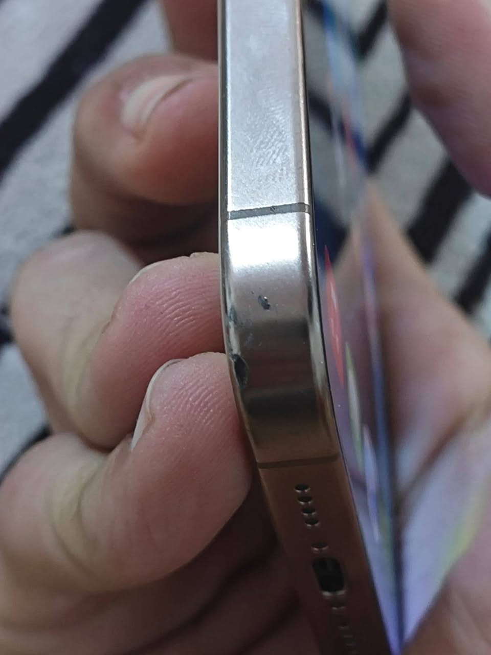 IPHONE 16 PRO MAX || السعر 800 قفل بدون عملة
 ذاكرة || 256 
بطارية || 94
الجهاز وكع وصار بالشاشه هيج صارله شهرين مازادت النقاط السود 
شرق اوسط
اللمس ابد مابي شي
الفيس ايدي وكف من وكع 
كامل ملحقات 
اخوان النضيف دينباع ب 1400 يعني حتى اذا تاخذة وتبدله شاشه تجاري هم يصير عليك ب 900 
مكاني شارع فلسطين 
واتساب 
***********
